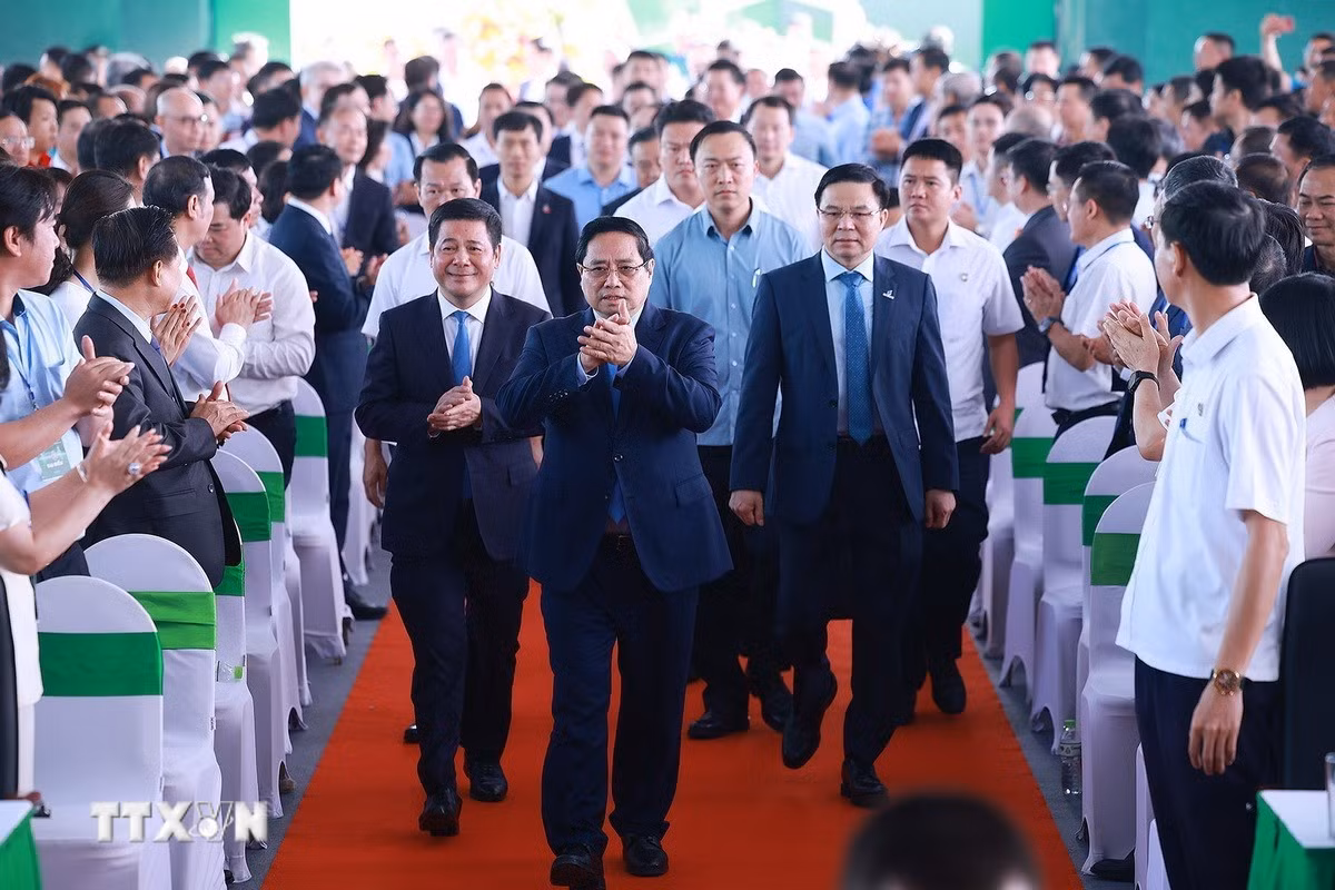 ttxvn-1412-thu-tuong-nha-may-dien-khi-nhon-trach-7.jpg