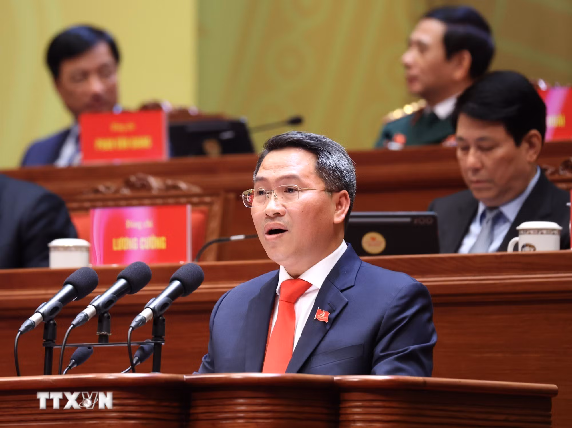 ttxvn-2101-thao-luan-hoi-truong-van-kien-dai-hoi-dang-19.jpg