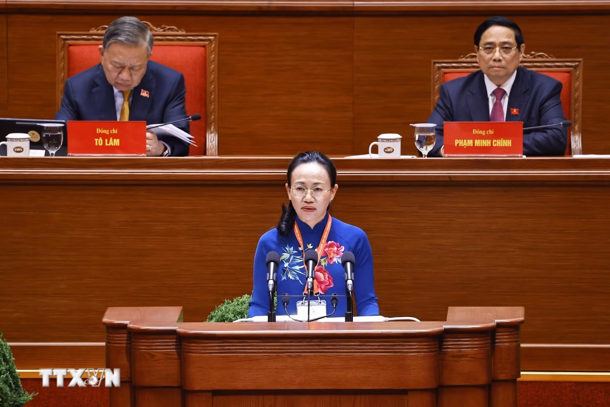 ttxvn-2101-thao-luan-hoi-truong-van-kien-dai-hoi-dang-3.jpg