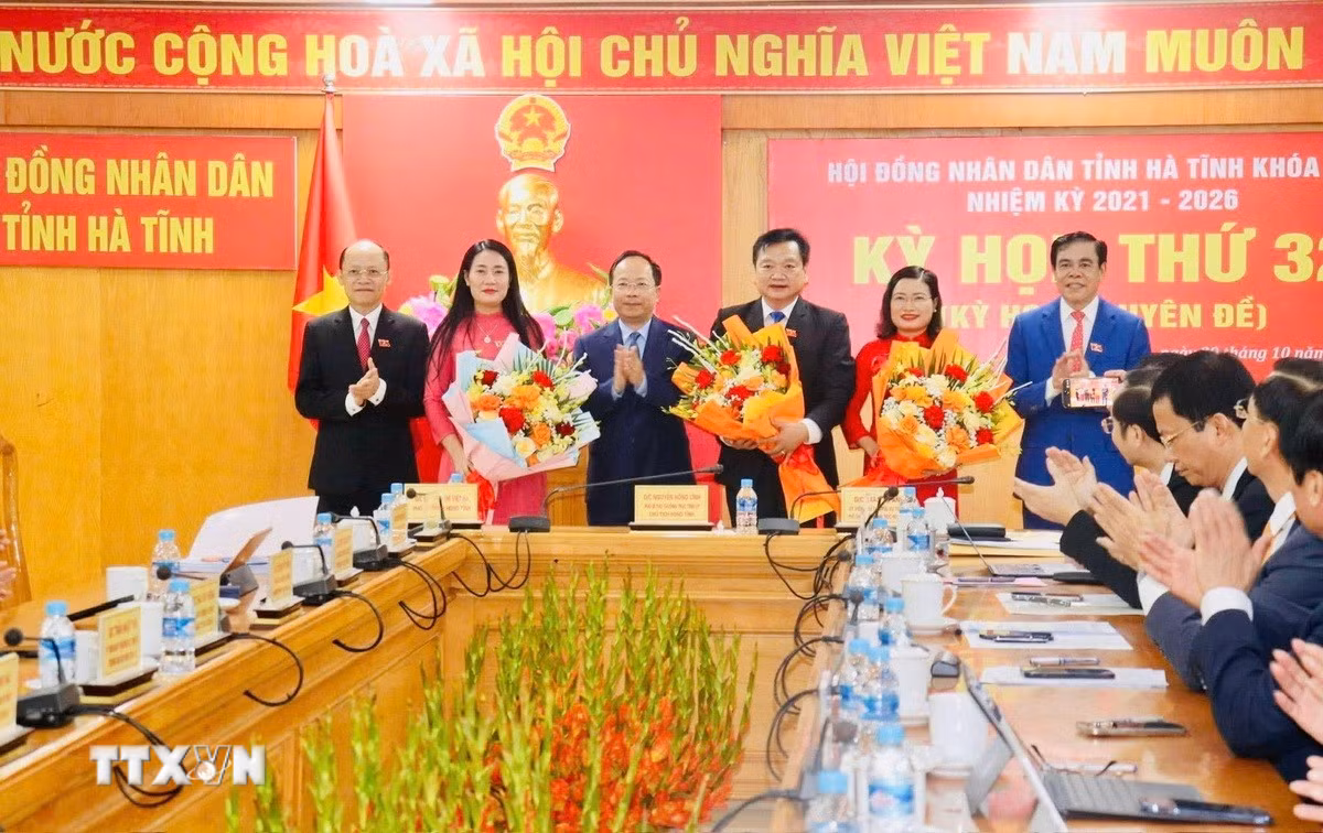 ttxvn-1011-ha-tinh-nhan-su.jpg