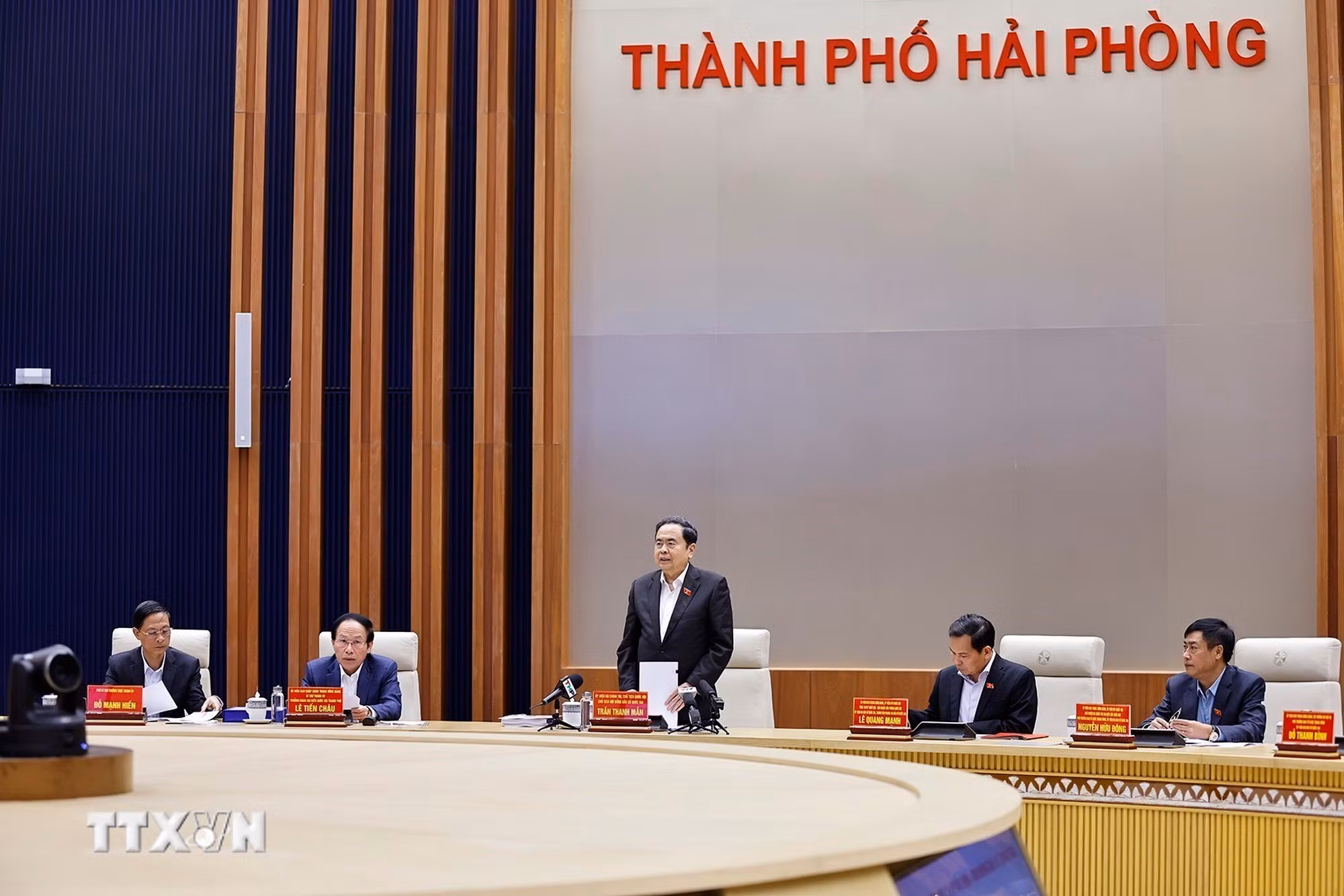 ttxvn-2602-chu-tich-quoc-hoi-uy-ban-bau-cu-hai-phong-5.jpg
