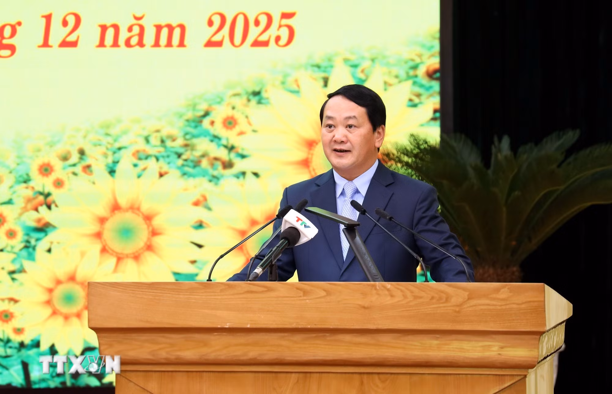 ttxvn-2602-bi-thu-tinh-uy-tuyen-quang-hau-a-lenh.jpg