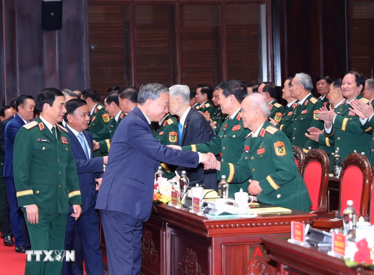 ttxvn-0609-tong-bi-thu-bo-tong-tham-muu-3.jpg