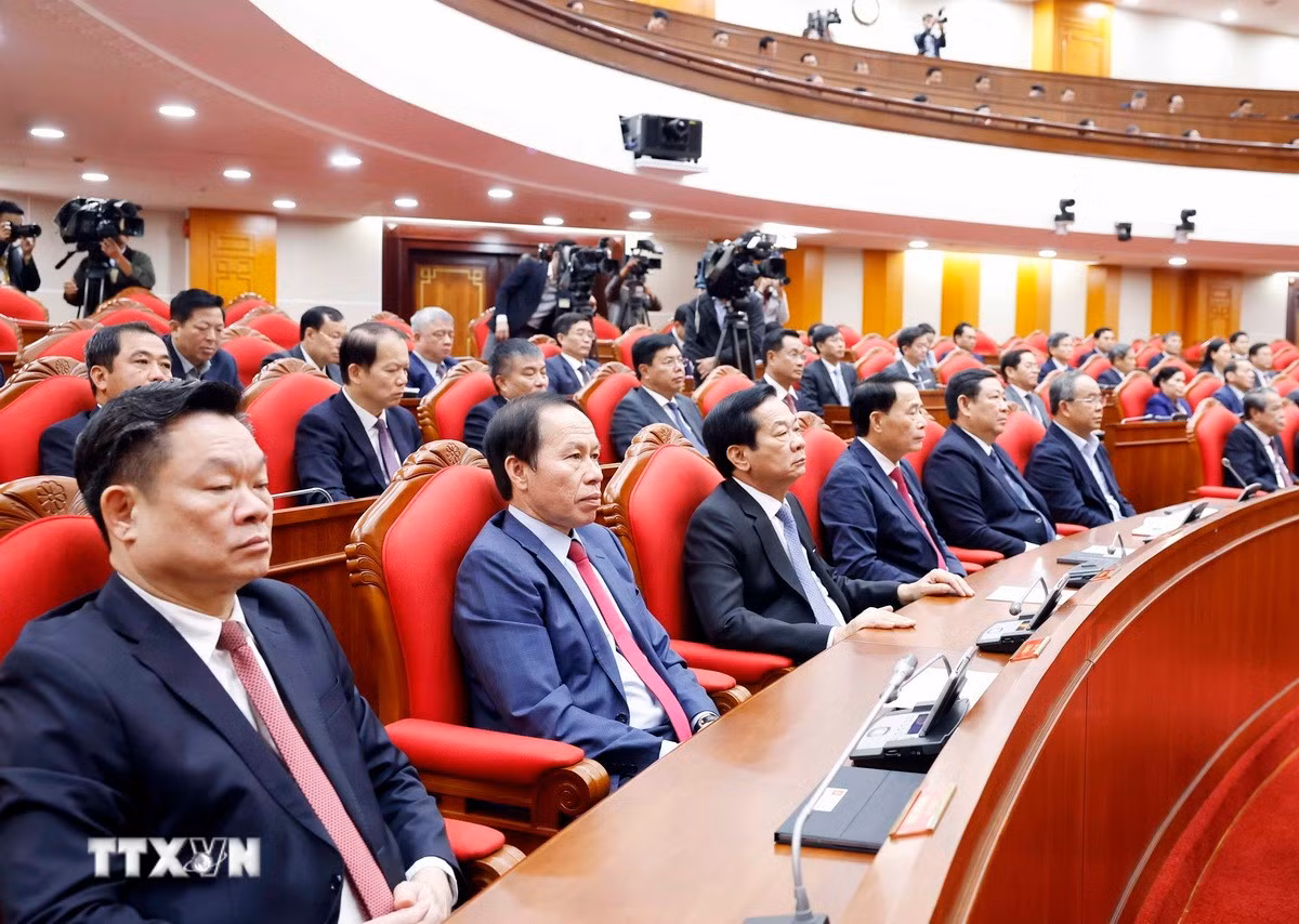ttxvn-0611-be-mac-hoi-nghi-trung-uong-13.jpg