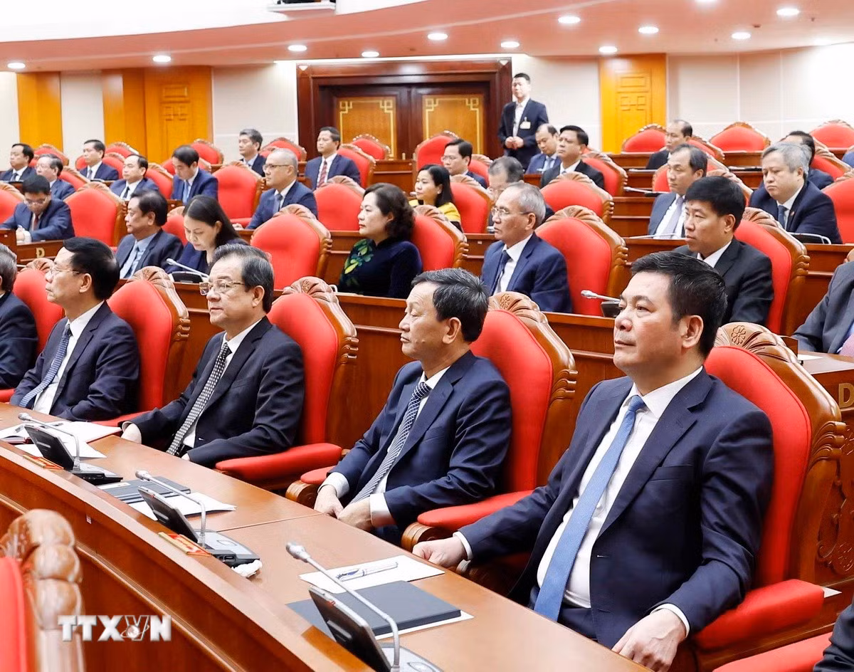 ttxvn-0611-be-mac-hoi-nghi-trung-uong-8.jpg