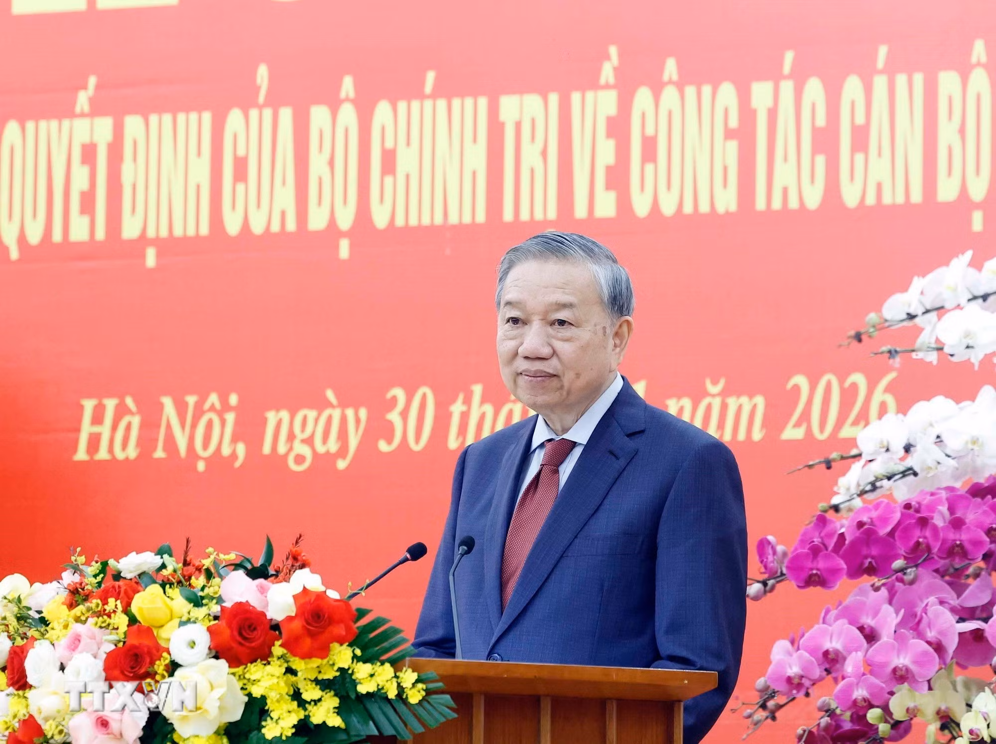 ttxvn-3001-tong-bi-thu-cong-tac-can-bo-4.jpg