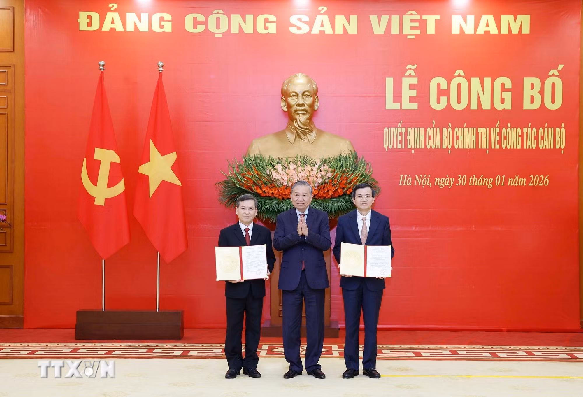 ttxvn-3001-tong-bi-thu-cong-tac-can-bo-1.jpg