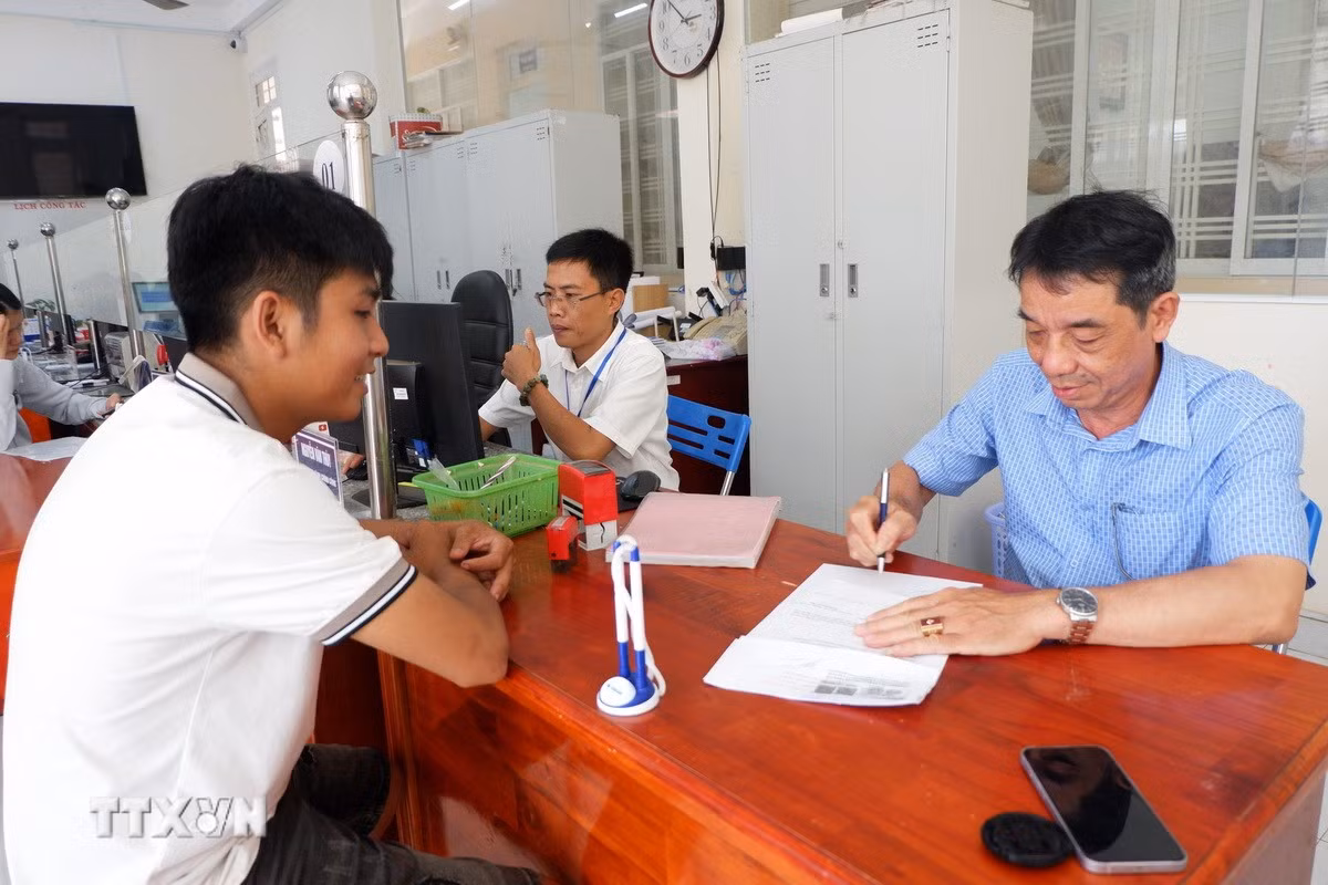 ttxvn-1410-tan-hoa-tay-ninh-chinh-quyen-2-cap-3.jpg