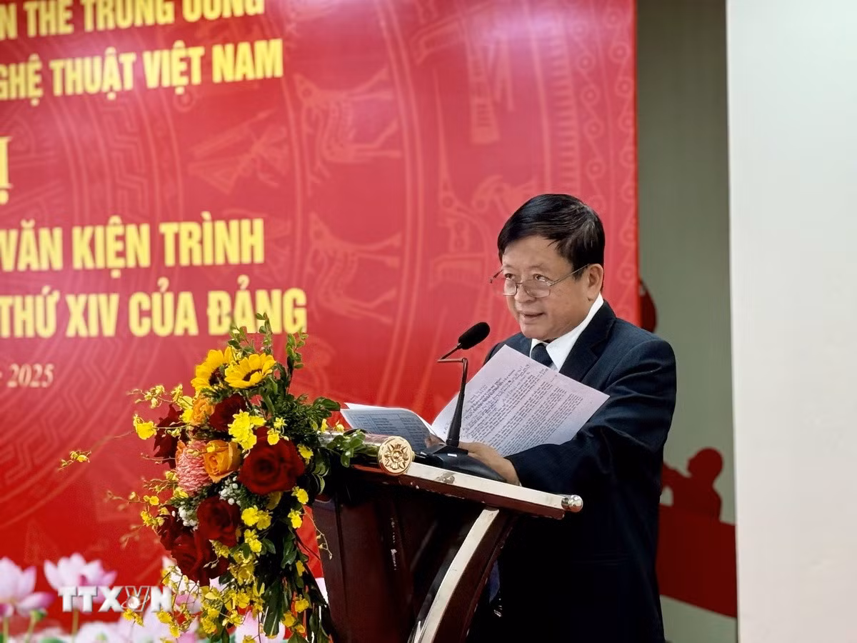 ttxvn-0511-du-thao-van-kien-dai-hoi-dang-van-nghe-sy-2.jpg