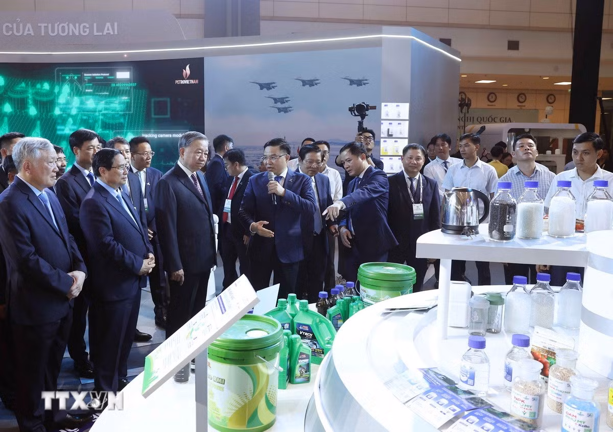 ttxvn-2109-tong-bi-thu-petrovietnam-6.jpg