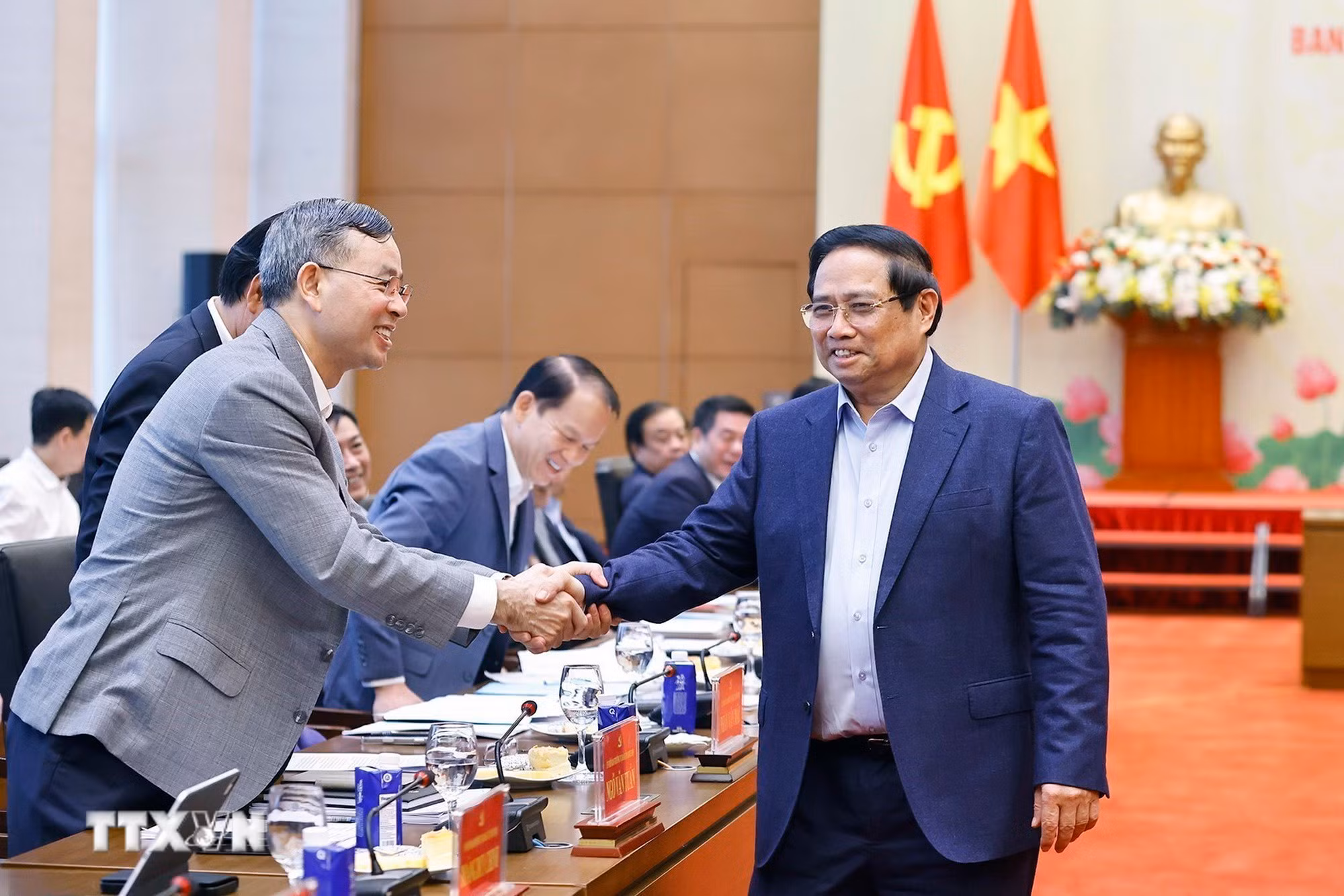 ttxvn-0903-thu-tuong-chu-tich-quoc-hoi-hop-chuong-trinh-ky-hop-thu-nhat-quoc-hoi-khoa-xvi-5.jpg