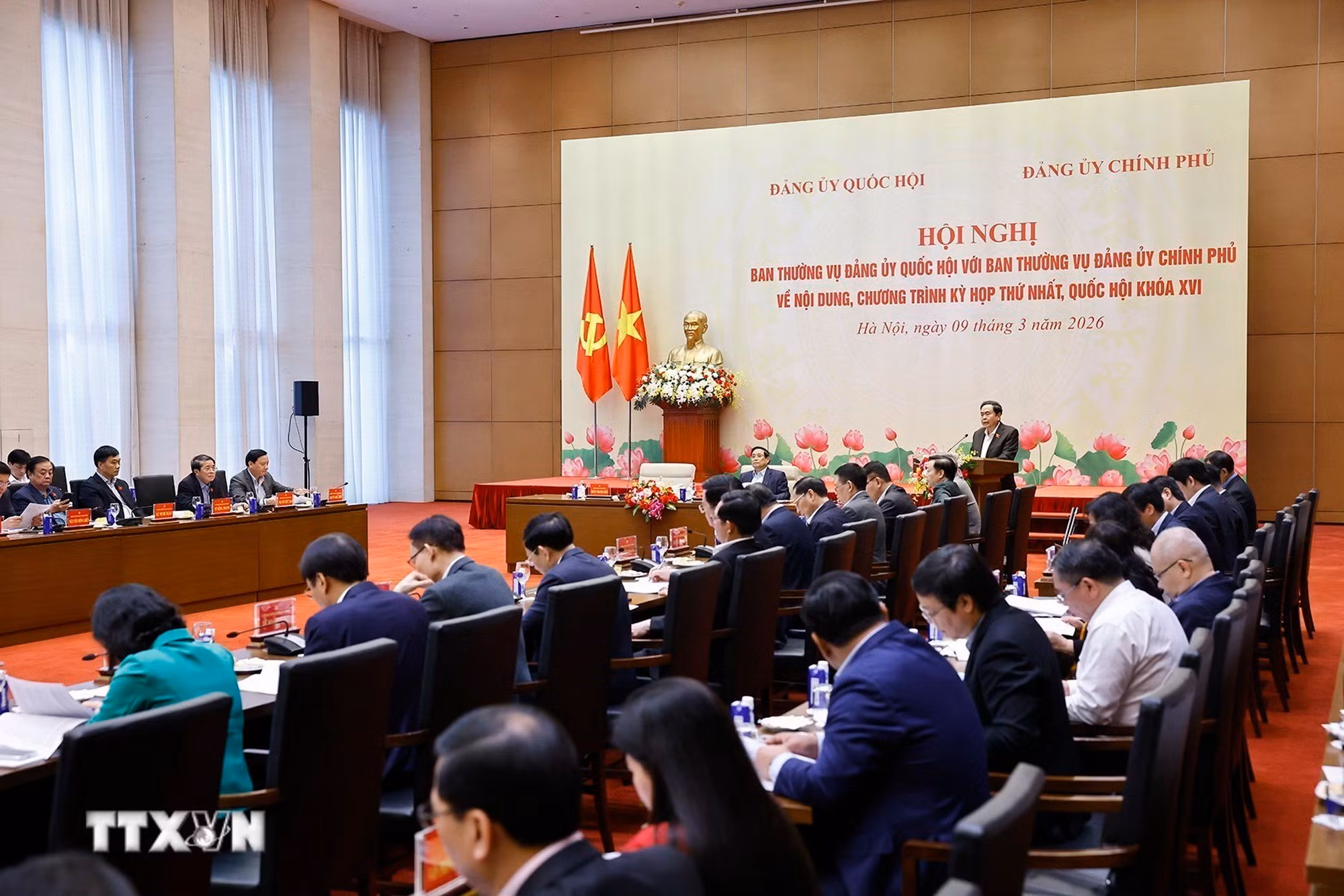 ttxvn-0903-thu-tuong-chu-tich-quoc-hoi-hop-chuong-trinh-ky-hop-thu-nhat-quoc-hoi-khoa-xvi-6.jpg