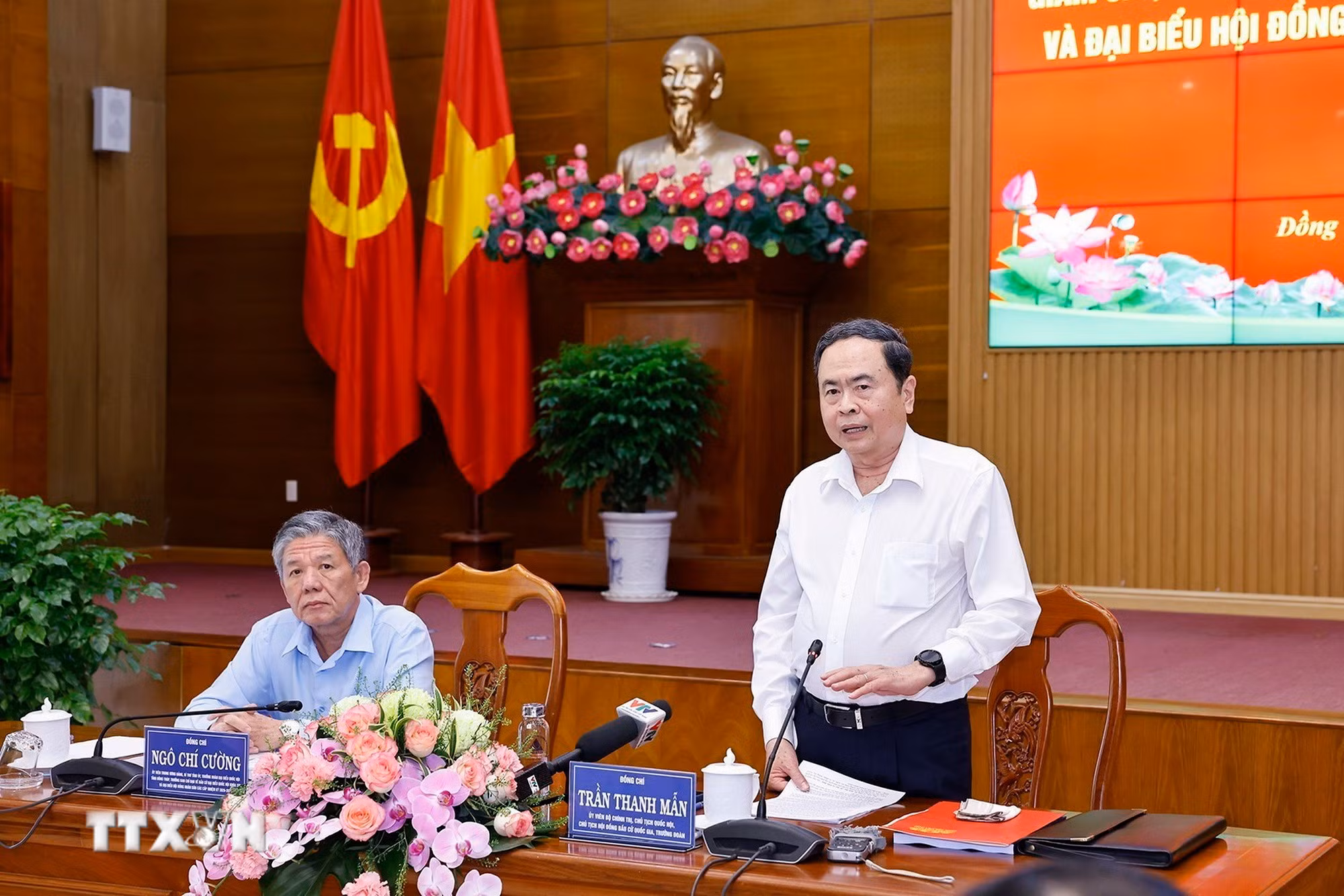 ttxvn-3101-chu-tich-quoc-hoi-uy-ban-bau-cu-tinh-dong-thap-3.jpg