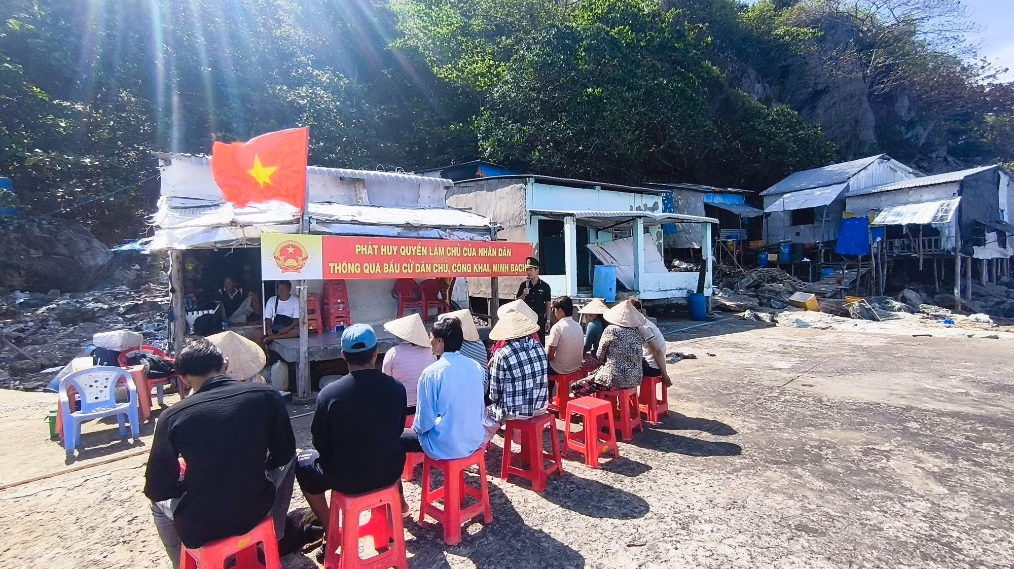 1103-bau-cu-dao-hon-chuoi-ca-mau-4.jpg