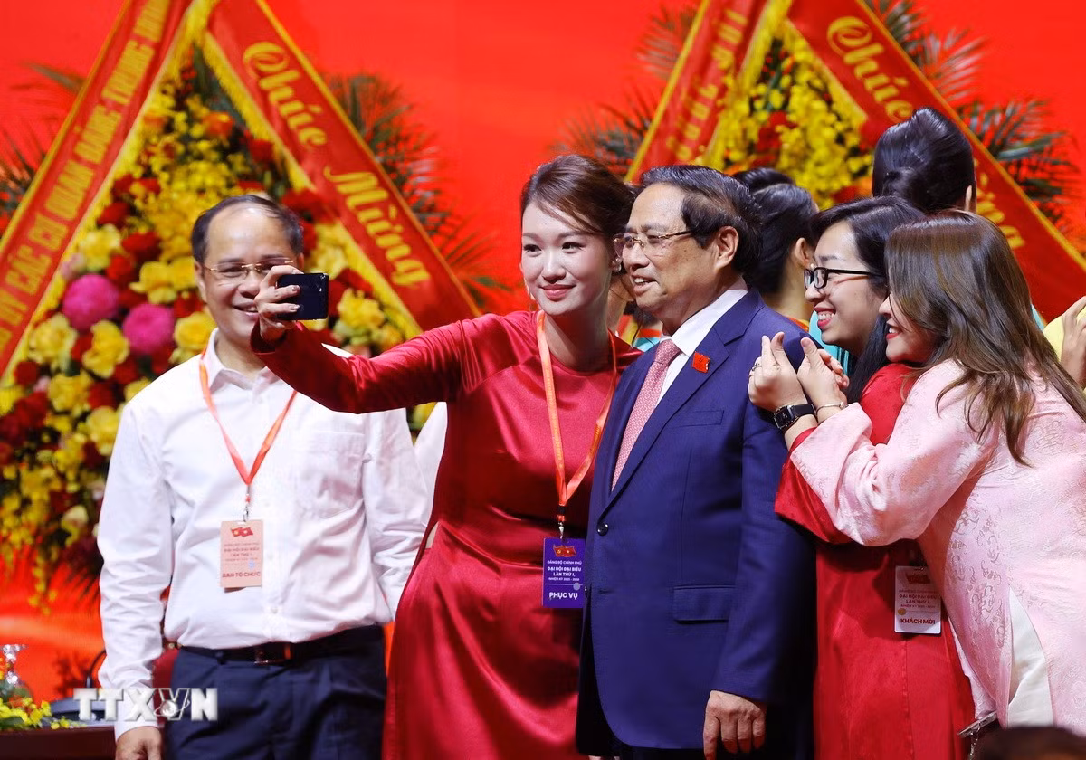 ttxvn-1310-be-mac-dai-hoi-dang-bo-chinh-phu-10.jpg