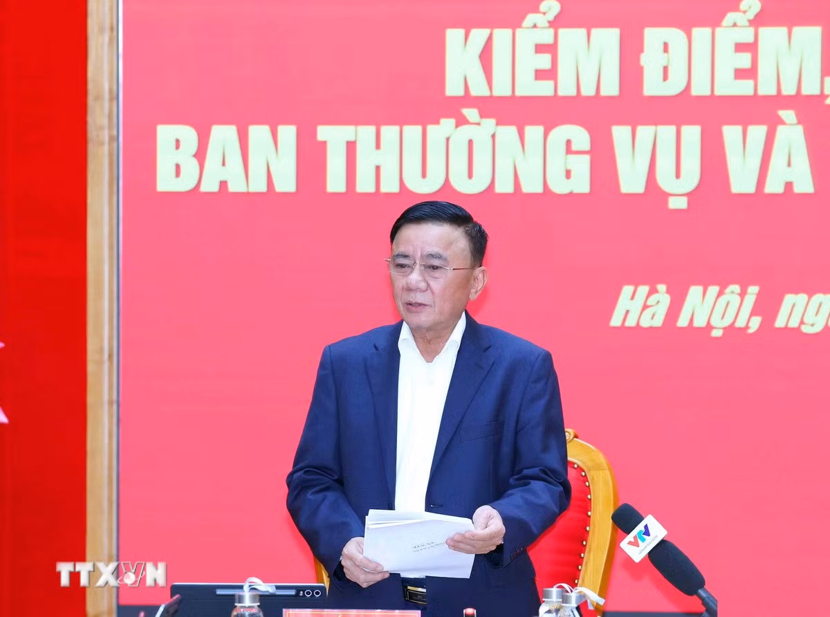 ttxvn-1512-thuong-truc-ban-bi-thu-2.jpg
