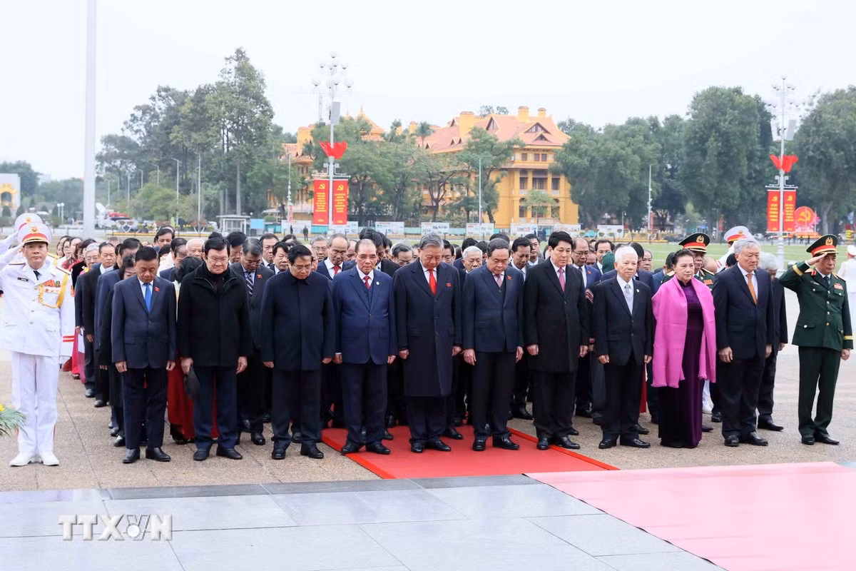ttxvn-0601-ky-niem-80-nam-tong-tuyen-cu-dau-tien-13.jpg