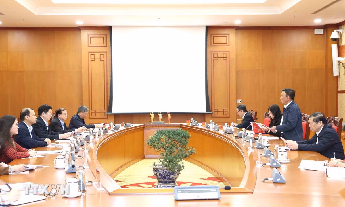 ttxvn-1911-thuong-truc-ban-bi-thu-tieu-ban-to-chuc-dh-dang-1.jpg