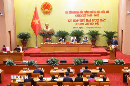 Kỳ họp chuyên đề lần thứ 27 Hội đồng nhân dân thành phố Hà Nội khóa XVI, nhiệm kỳ 2021-2026. (Ảnh: Văn Điệp/TTXVN)