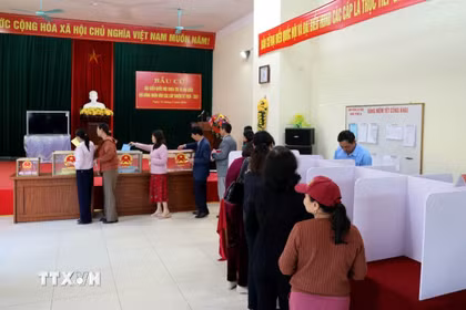 Quang cảnh buổi diễn tập tại Tổ bầu cử số 6, khu phố Cao Thắng 6, phường Hà Lầm. (Ảnh: Đức Hiếu/TTXVN)