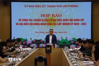 Ông Đào Trọng Đức, Ủy viên Ban Thường vụ Thành ủy, Phó Chủ tịch thường trực Hội đồng nhân dân thành phố, Phó Chủ tịch Ủy ban bầu cử thành phố Hải Phòng phát biểu. (Ảnh: Mạnh Minh/TTXVN)