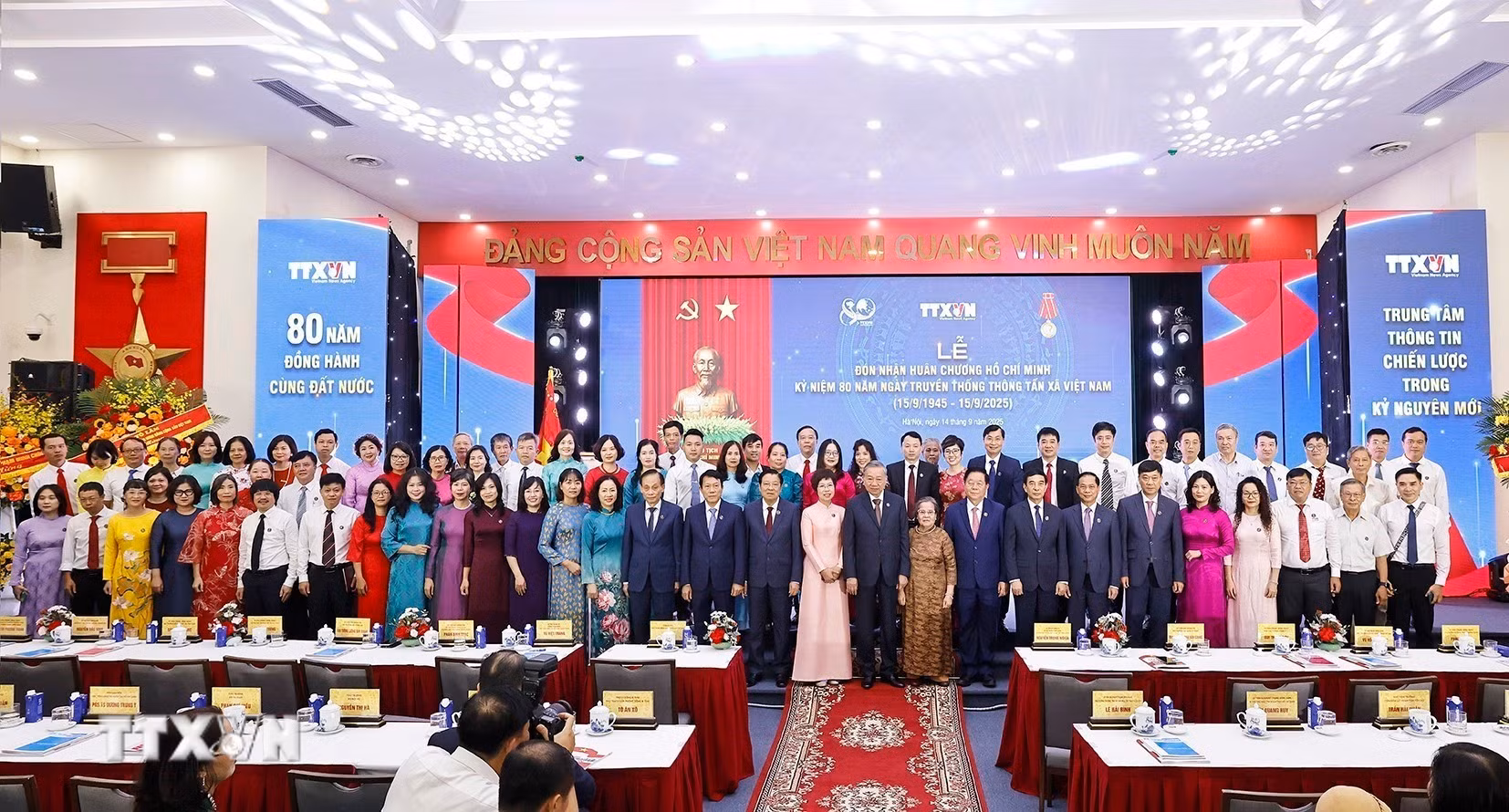 ttxvn-tong-bi-thu-to-lam-du-ky-niem-80-nam-ngay-truyen-thong-thong-tan-xa-viet-nam-8274265-3.jpg