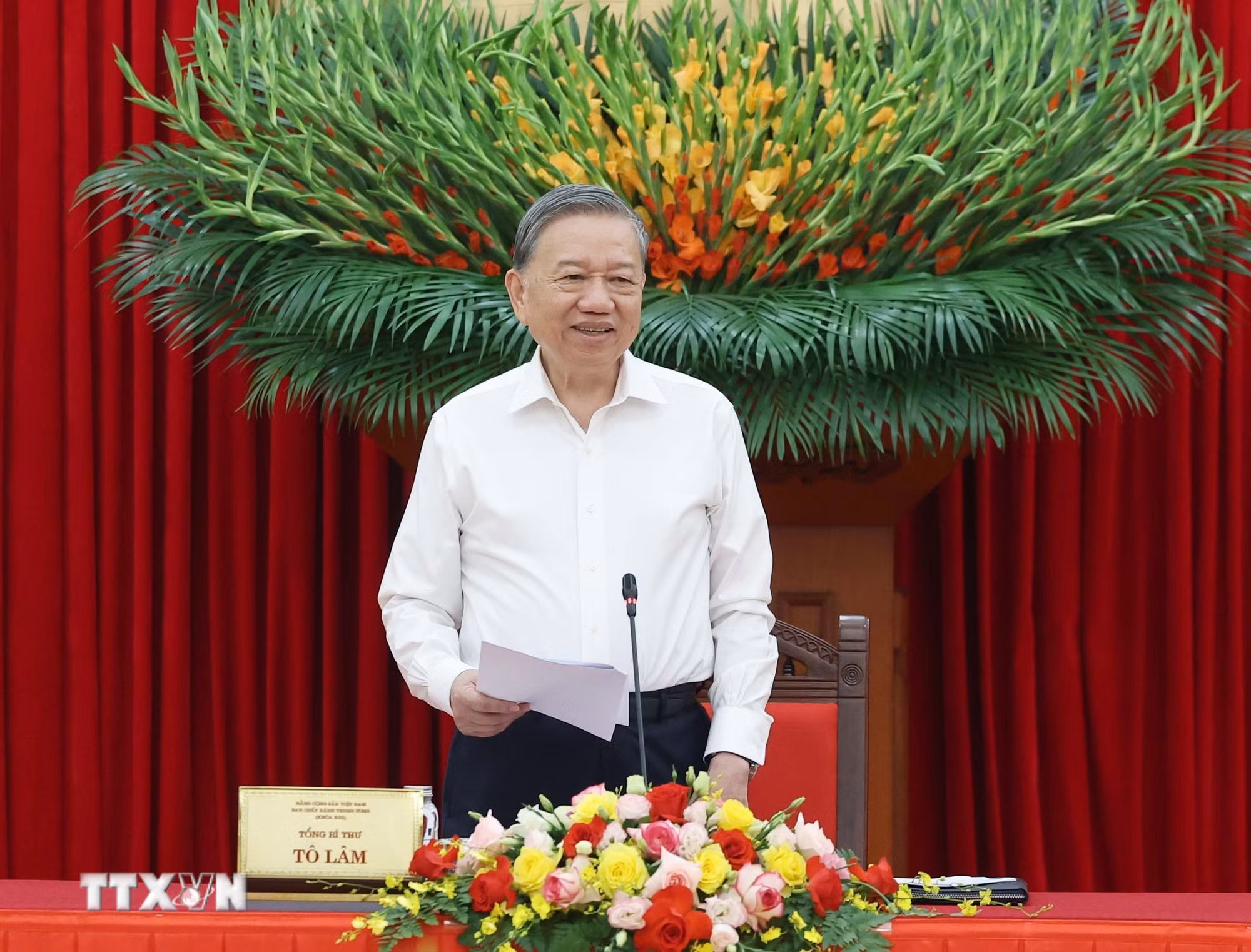 ttxvn-tong-bi-thu-to-lam-chu-tri-lam-viec-voi-ban-thuong-vu-dang-uy-bo-ngoai-giao-8276556-6.jpg