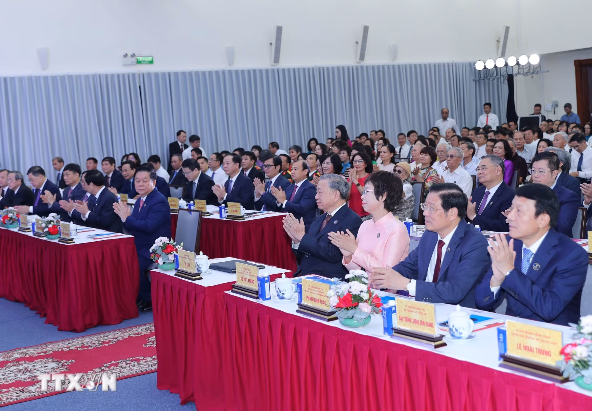 ttxvn-le-ky-niem-80-nam-ngay-truyen-thong-thong-tan-xa-viet-nam-8273997-4.jpg