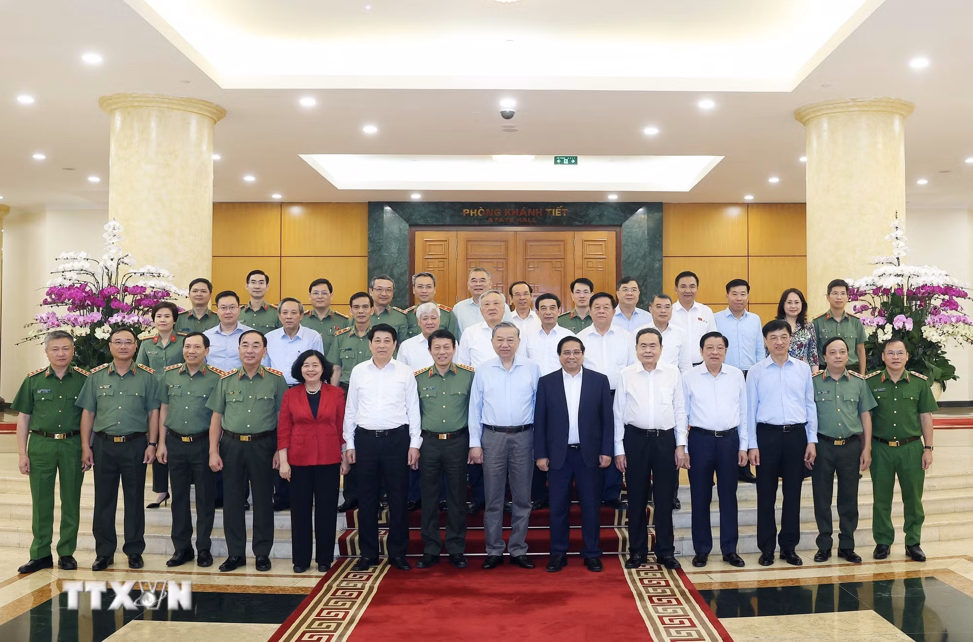 ttxvn-tong-bi-thu-to-lam-chu-tri-cuoc-lam-viec-cua-bo-chinh-tri-voi-ban-thuong-vu-dang-uy-cong-an-trung-uong-8262565-1.jpg