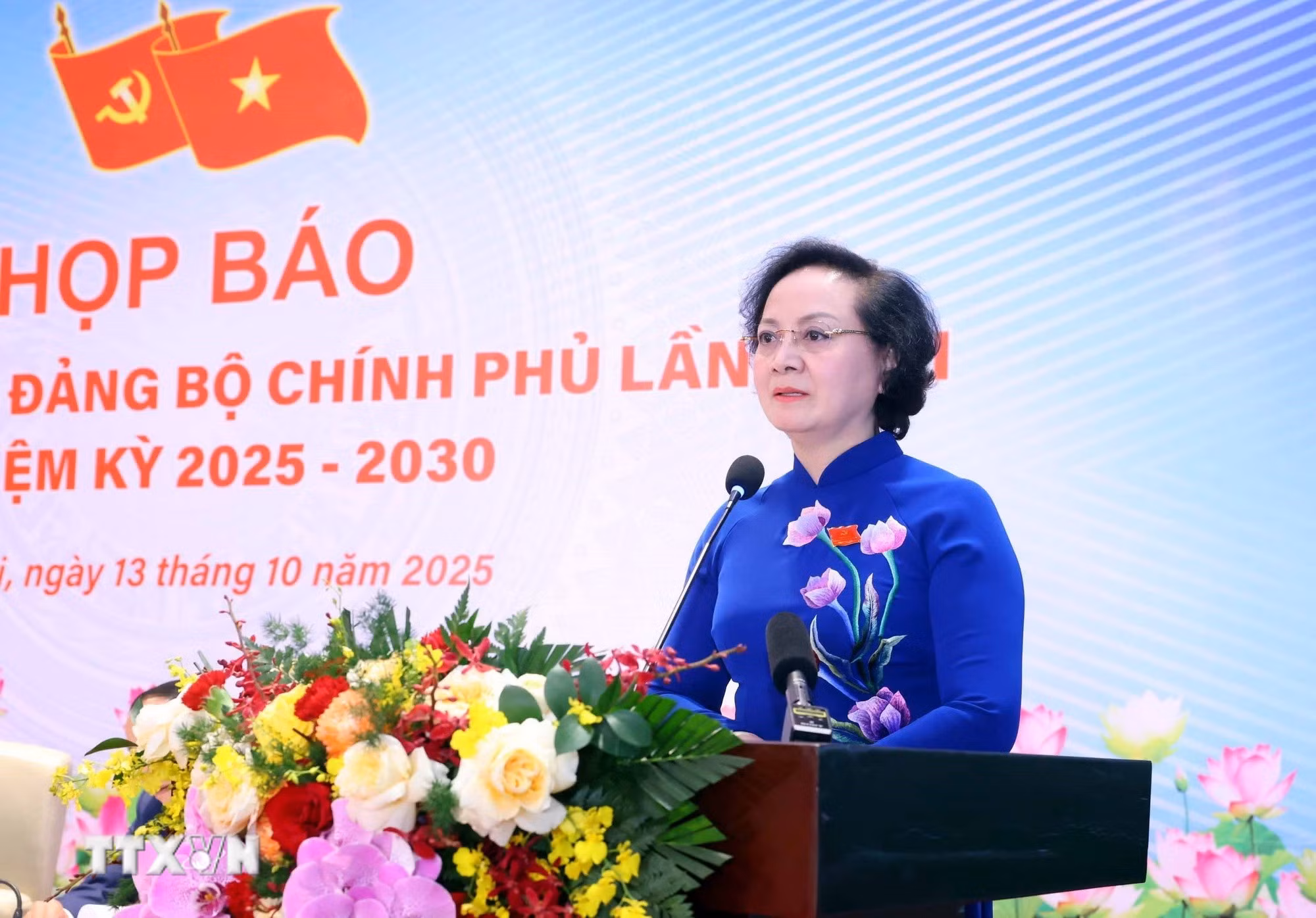 ttxvn-hop-bao-dai-hoi-dai-bieu-dang-bo-chinh-phu-lan-thu-nhat-8336466-8.jpg