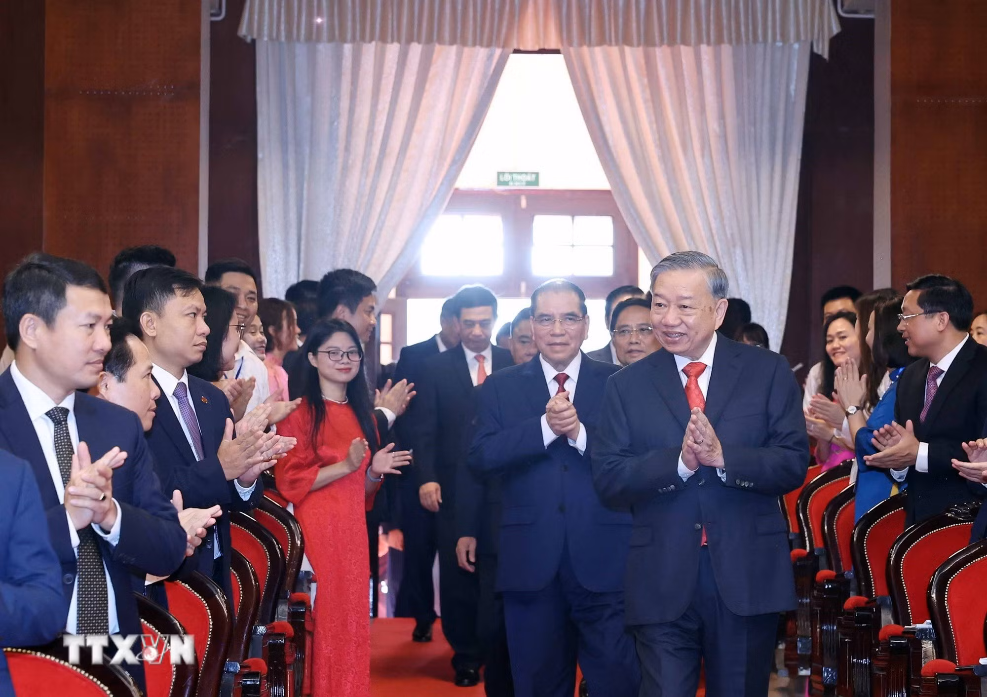 ttxvn-tong-bi-thu-to-lam-du-dai-hoi-dai-bieu-dang-bo-cac-co-quan-dang-trung-uong-lan-thu-nhat-8292849-1.jpg