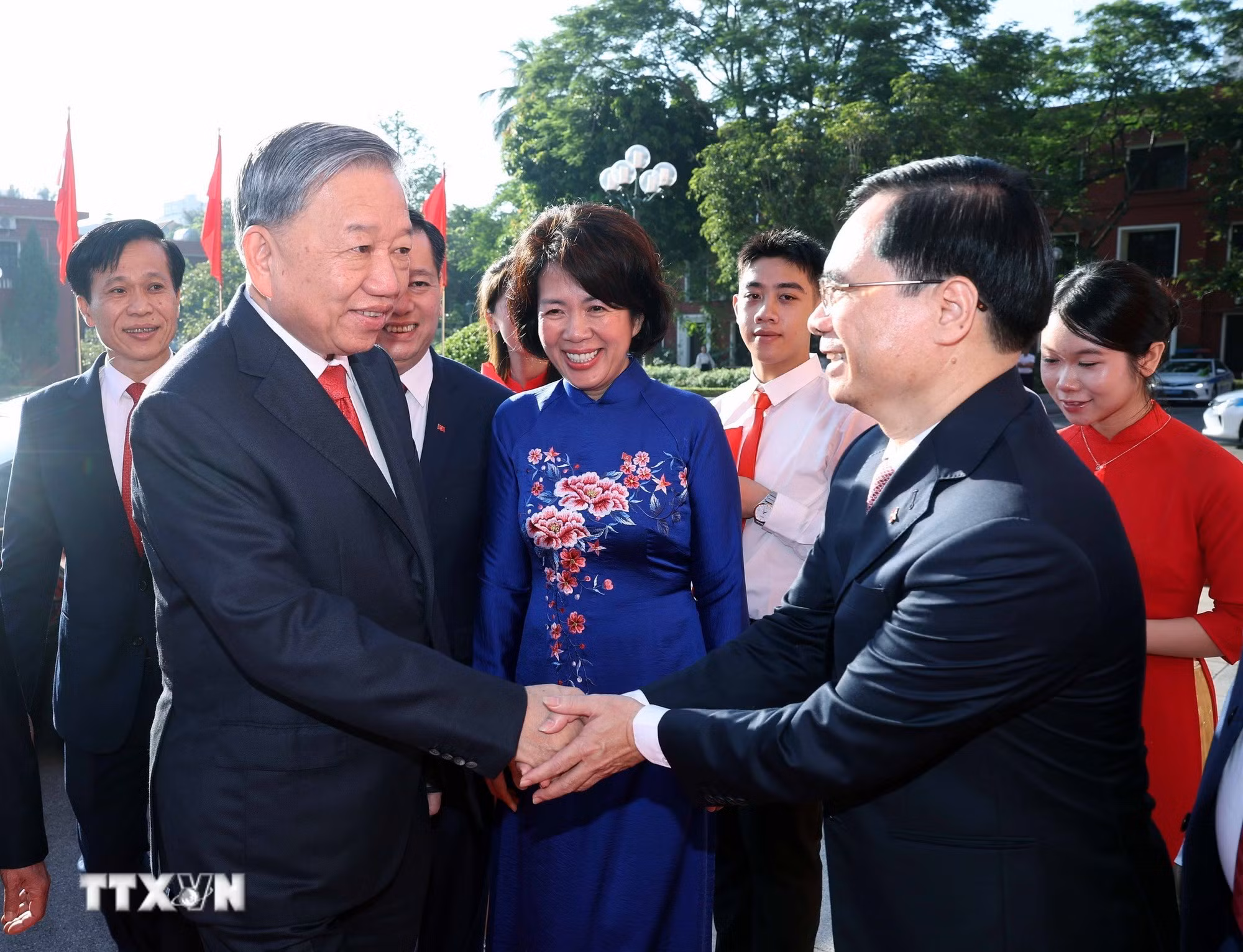 ttxvn-tong-bi-thu-to-lam-du-dai-hoi-dai-bieu-dang-bo-cac-co-quan-dang-trung-uong-lan-thu-nhat-8292849-5.jpg