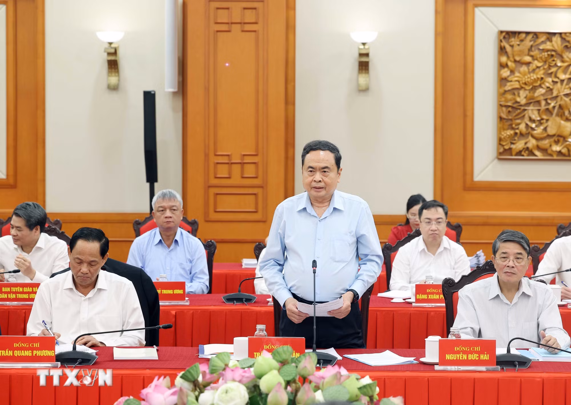 ttxvn-tong-bi-thu-to-lam-chu-tri-buoi-lam-viec-cua-bo-chinh-tri-voi-ban-thuong-vu-dang-uy-quoc-hoi-8269118-2.jpg