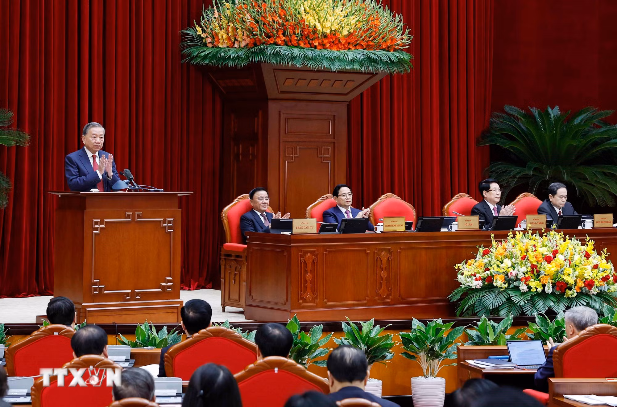 ttxvn-khai-mac-hoi-nghi-lan-thu-14-ban-chap-hanh-trung-uong-dang-khoa-xiii-8386982-2.jpg