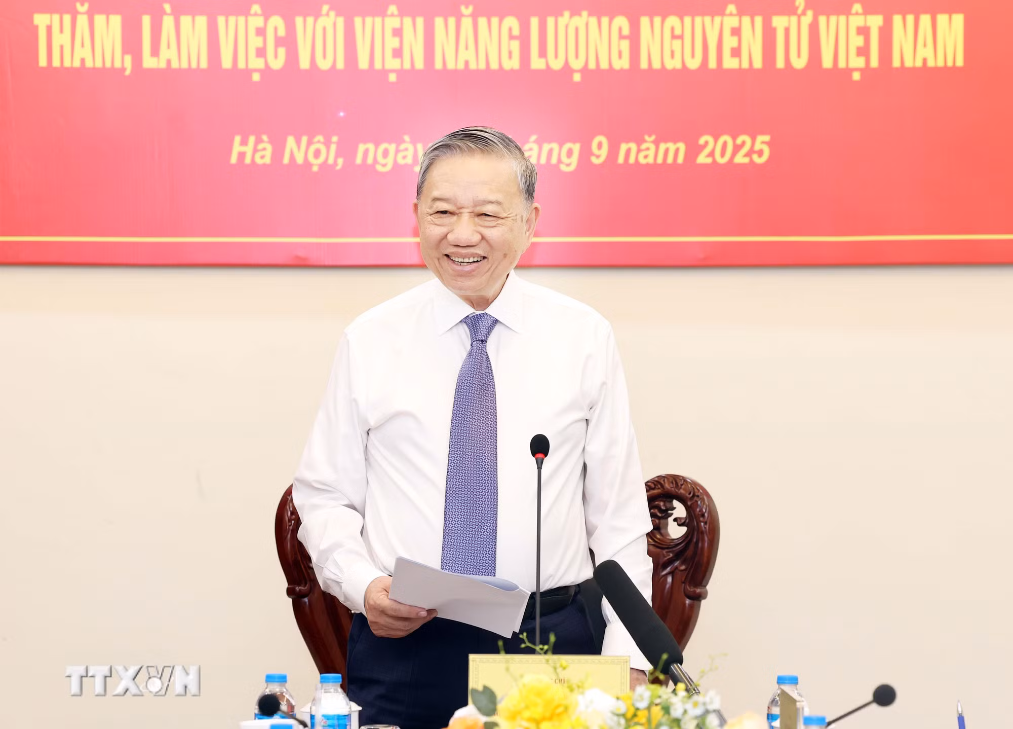 ttxvn-tong-bi-thu-to-lam-lam-viec-voi-vien-nang-luong-nguyen-tu-viet-nam-8256626-5.jpg
