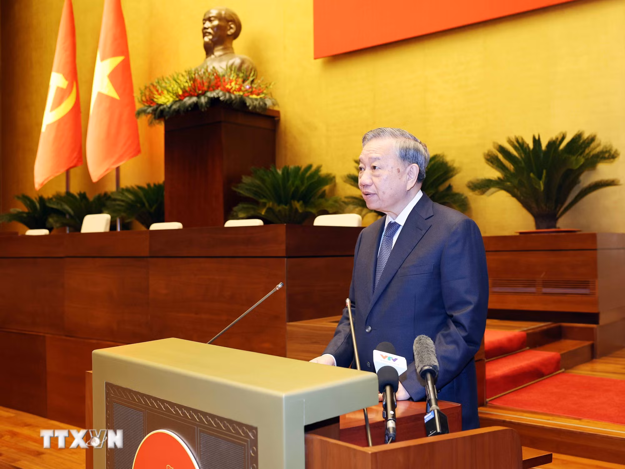 ttxvn-tong-bi-thu-to-lam-du-va-phat-bieu-chi-dao-hoi-nghi-toan-quoc-quan-triet-4-nghi-quyet-cua-bo-chinh-tri-8277621-2.jpg