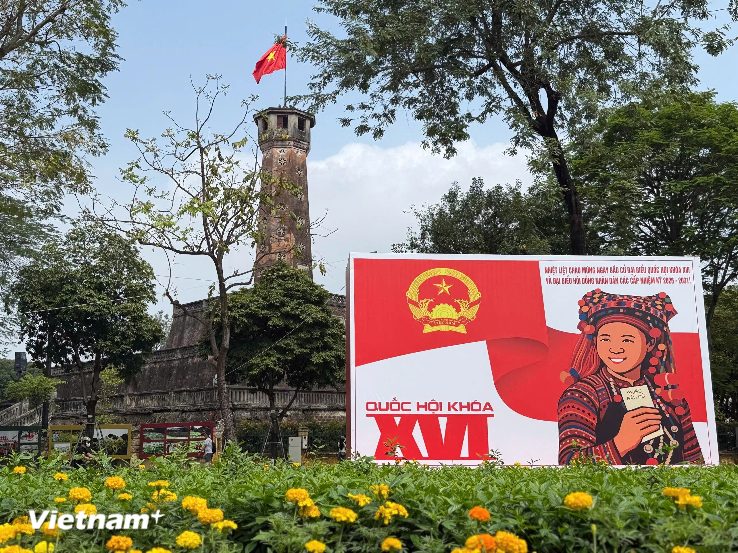 Không khí chuẩn bị cho cuộc bầu cử đại biểu Quốc hội khóa XVI và đại biểu Hội đồng nhân dân các cấp nhiệm kỳ 2026-2031 tại Hà Nội đang diễn ra khẩn trương. (Ảnh: Huy Khánh/Vietnam+)