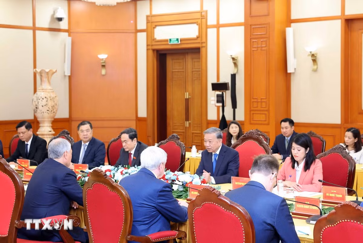ttxvn-tong-bi-thu-to-lam-tiep-chu-tich-duma-quoc-gia-nga-7.jpg