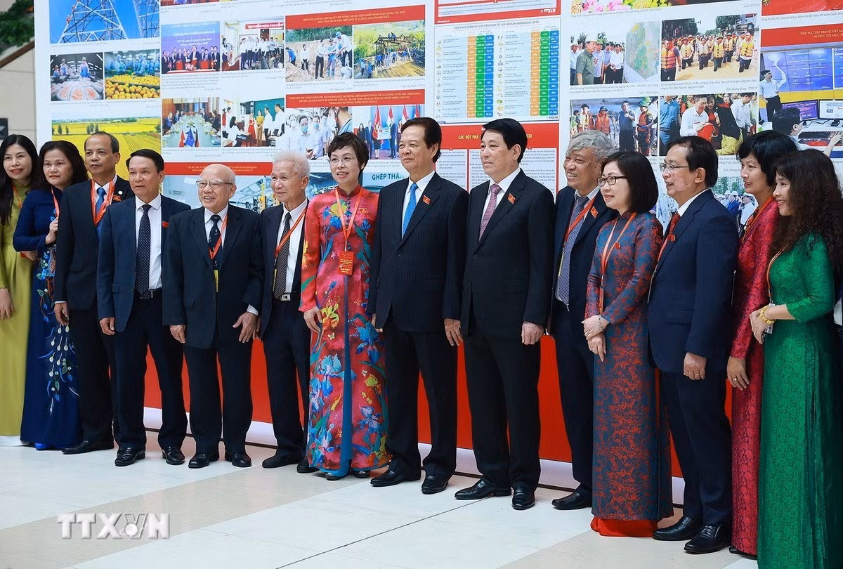 ttxvn-chu-tich-nuoc-tham-quan-trung-bay-anh-cua-5.jpg