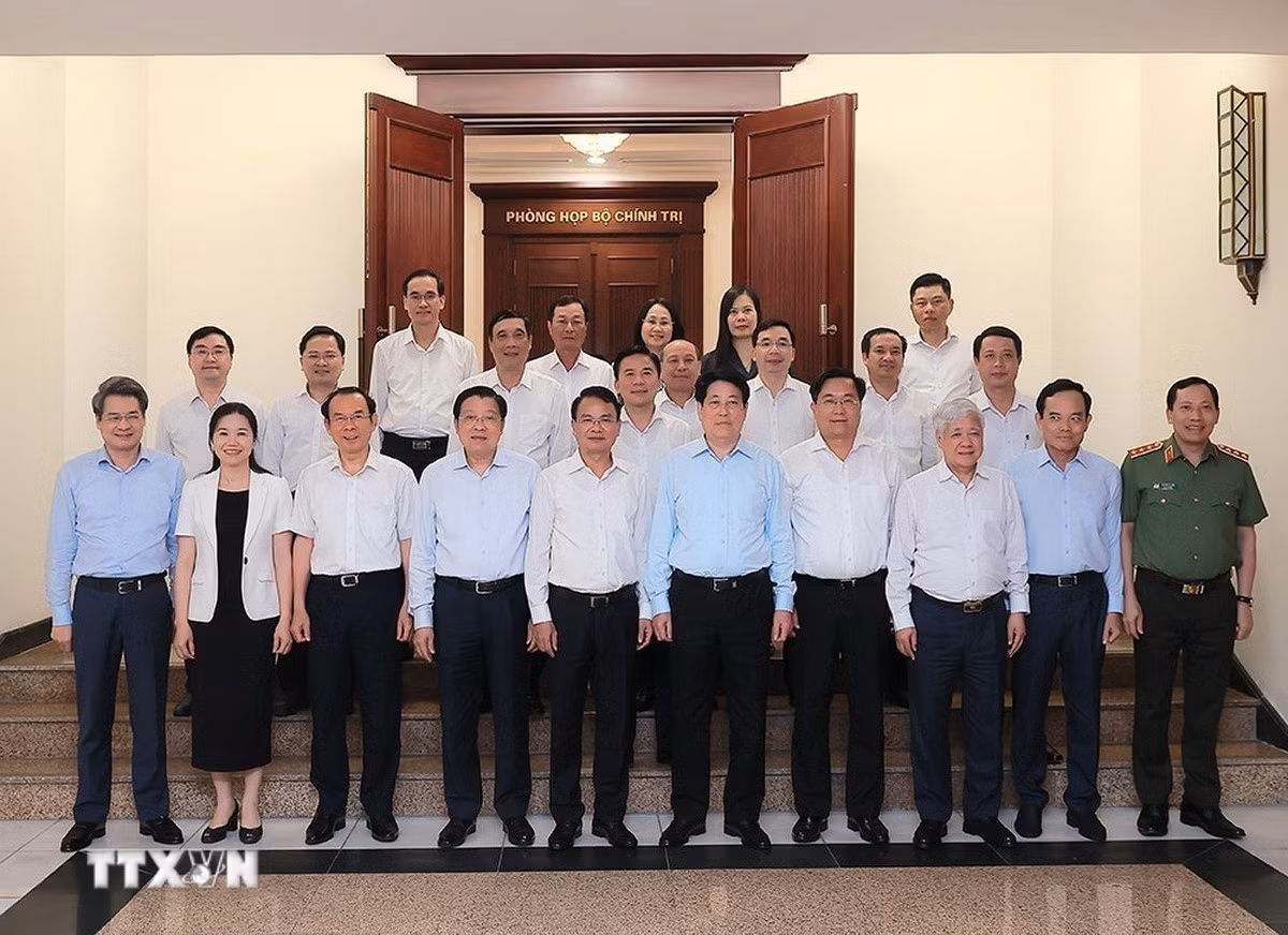 ttxvn-chu-tich-nuoc-lam-viec-voi-ban-thuong-vu-tinh-uy-phu-tho-3.jpg