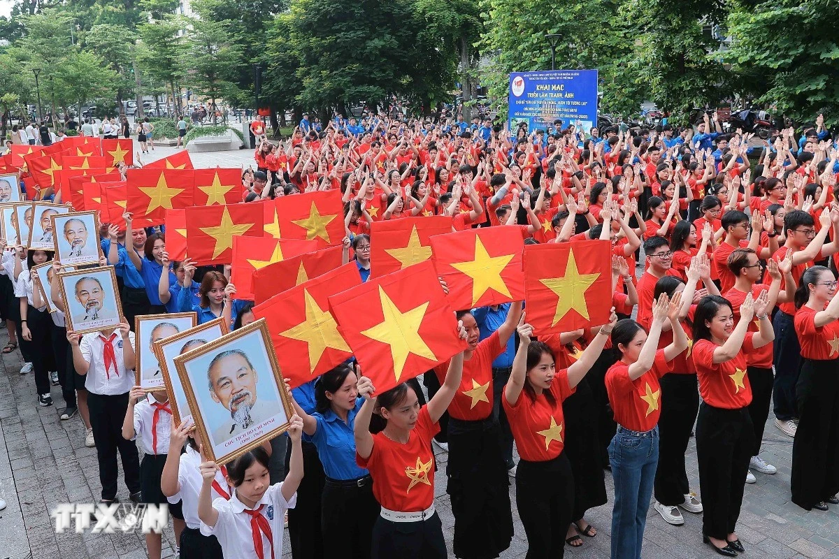 Trách nhiệm và khát vọng cống hiến của cán bộ trẻ trong giai đoạn phát triển mới. (Ảnh: An Đăng/TTXVN)