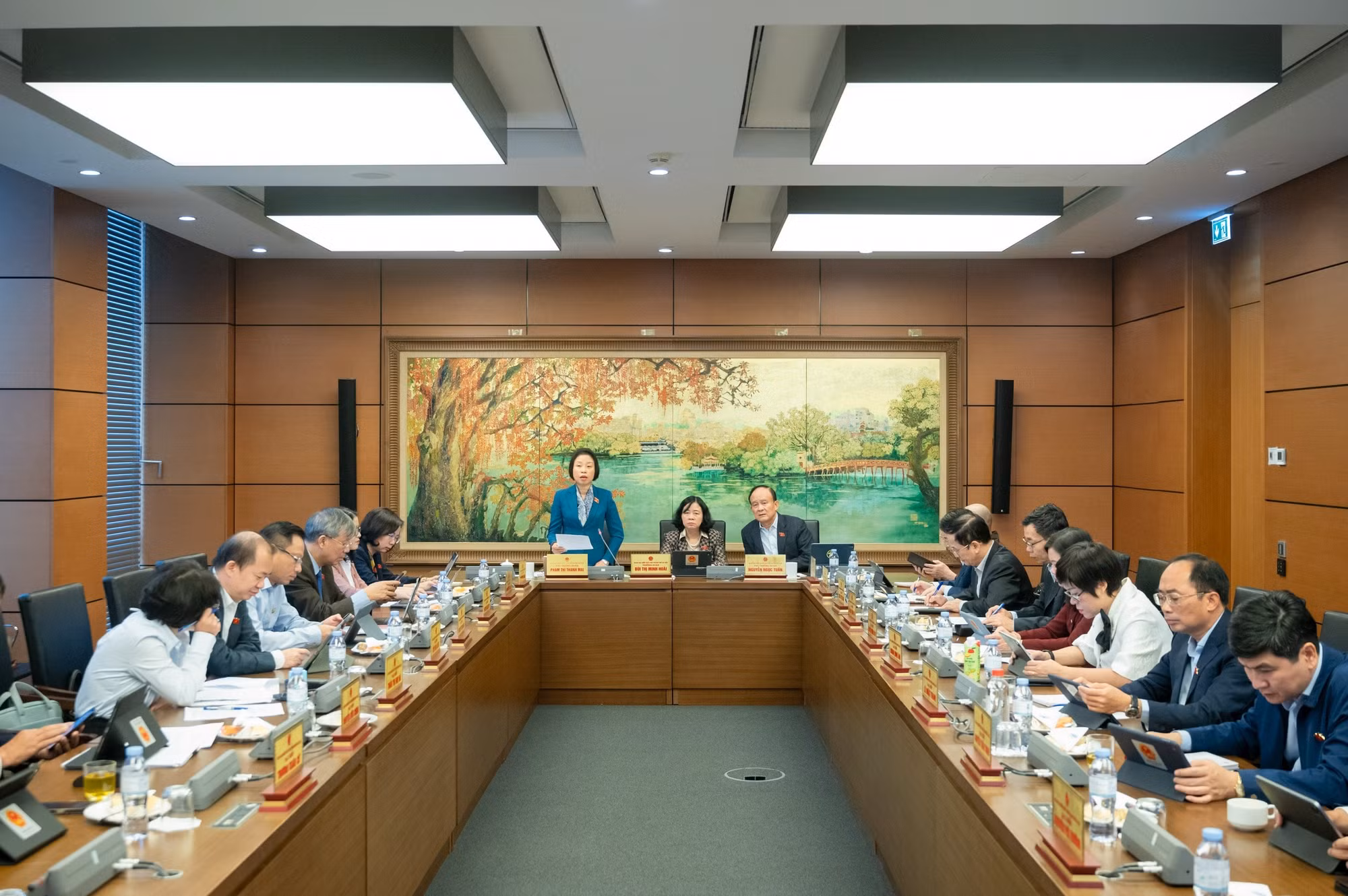 thao-luan-tai-to.jpg