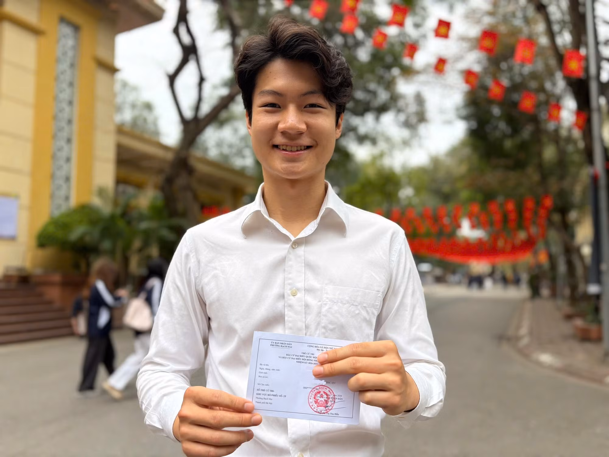 bau-cu-sv-nhat-quang.jpg