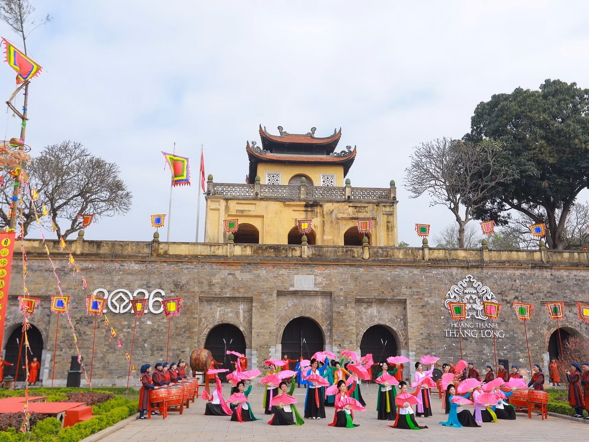 hoang-thanh-thang-long.jpg