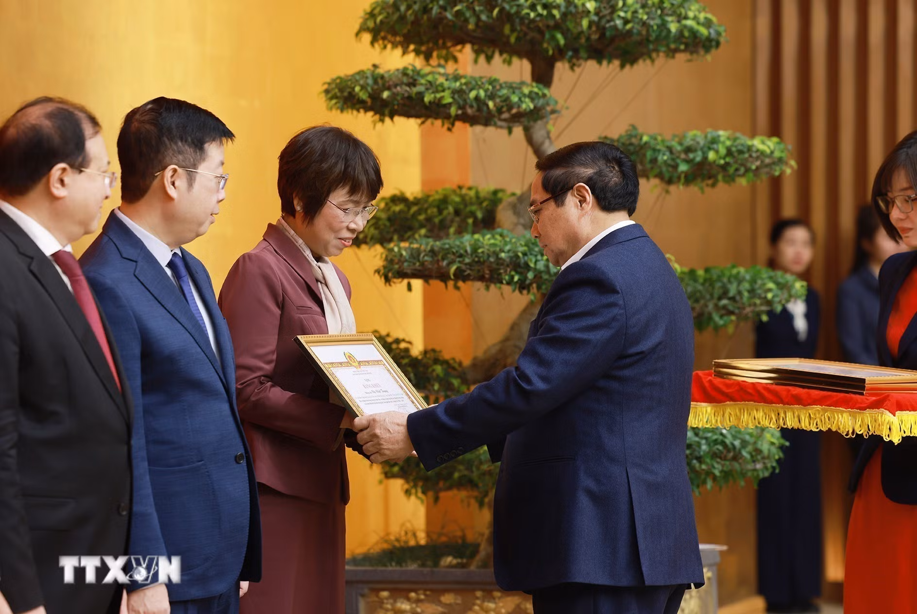 ttxvn-thu-tuong-chu-tri-hoi-nghi-trien-khai-nhiem-vu-nam-2026-cua-ban-chap-hanh-dang-bo-chinh-phu-1.jpg